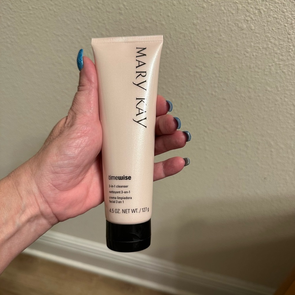Timewise 3-1 cleanser
